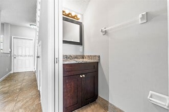 4990 Palmbrooke Cir in West Palm Beach, FL - Building Photo - Building Photo