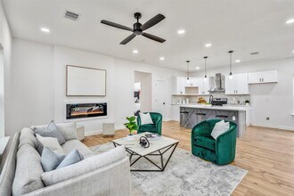 4104 Engelke St in Houston, TX - Building Photo - Building Photo