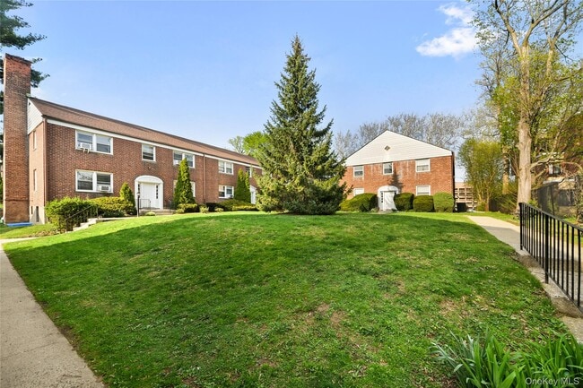 79 N Broadway in White Plains, NY - Building Photo - Building Photo
