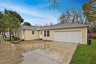 1613 M Pl in Plano, TX - Building Photo - Building Photo