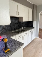 28243 Schram St in Roseville, MI - Foto de edificio - Building Photo