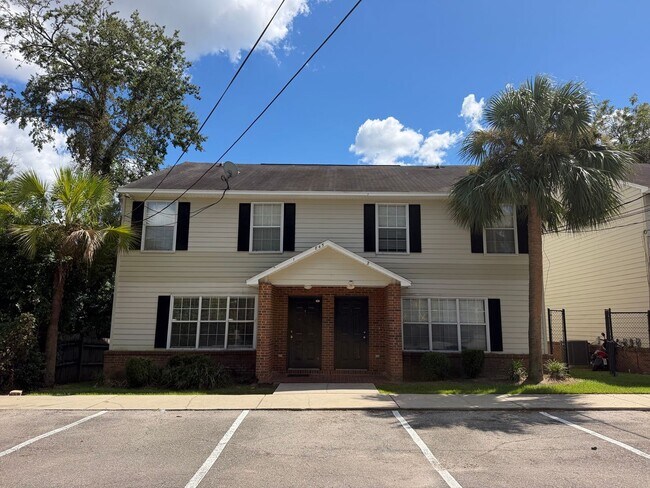 property at 845 W Georgia St