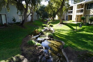 6518 Embarcadero Dr, Unit 13 in Stockton, CA - Building Photo