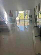 15963 SW 82nd St in Miami, FL - Building Photo - Building Photo