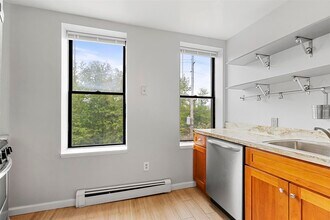 787 Summit Ave in Jersey City, NJ - Building Photo - Building Photo