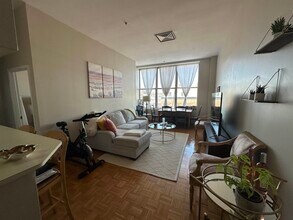 223 Bloomfield St in Hoboken, NJ - Building Photo - Building Photo