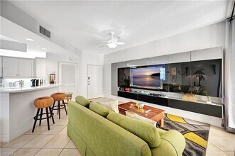 410 Bayfront Pl, Unit 2409 in Naples, FL - Building Photo - Building Photo