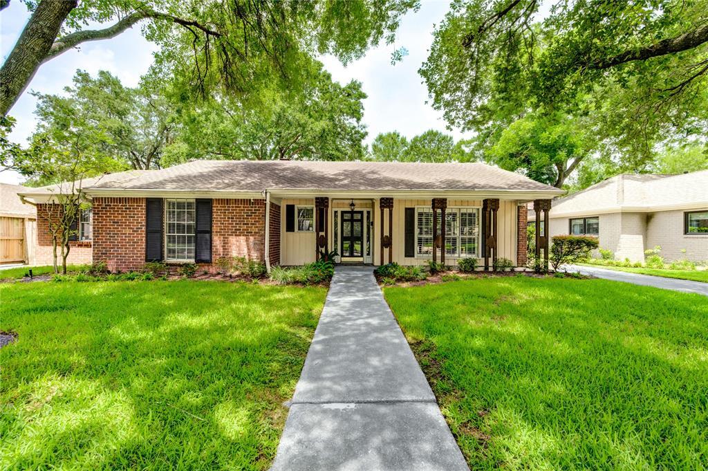 2602 Briarbrook Dr in Houston, TX - Building Photo
