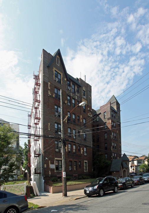 Blair House in Hollis, NY - Building Photo