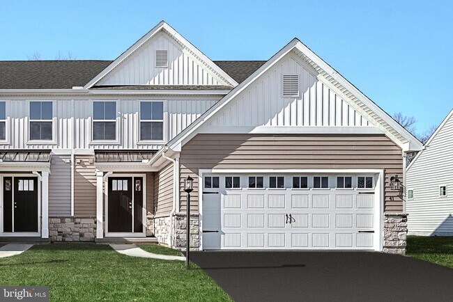 41 Long Bnd Dr in Carlisle, PA - Building Photo - Building Photo