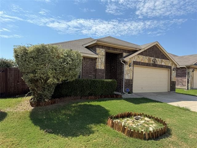 409 Haddington St in Crowley, TX - Building Photo - Building Photo