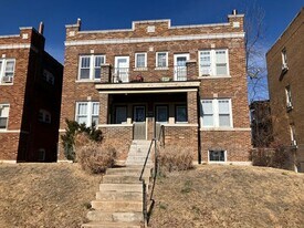 3753-3755-3755 Dunnica Ave in St. Louis, MO - Building Photo