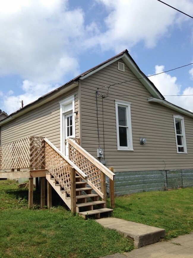 property at 208 Fairfield Dr