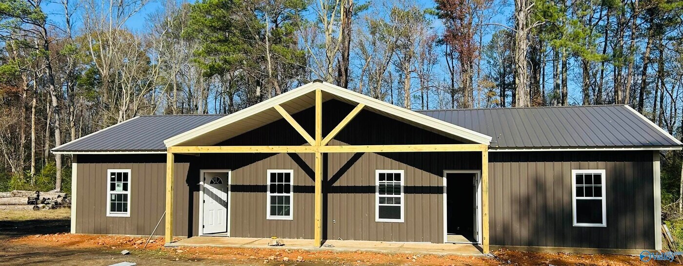 170 Mat Morrow Rd in Arab, AL - Building Photo