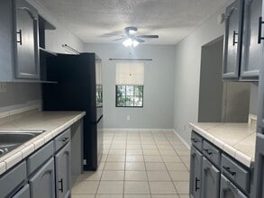 1616 Jacaranda Ct in Laredo, TX - Building Photo - Building Photo