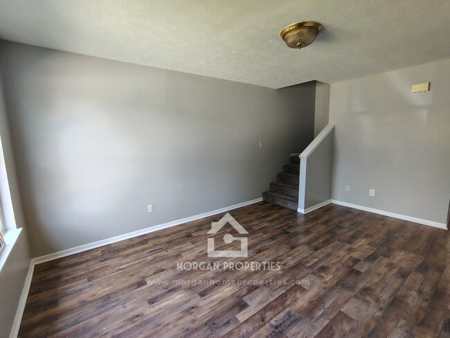 1726 Greenwood Dr in Anderson, IN - Foto de edificio - Building Photo