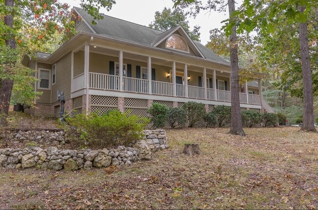205 Hidden Trace Dr in Ringgold, GA - Building Photo - Building Photo