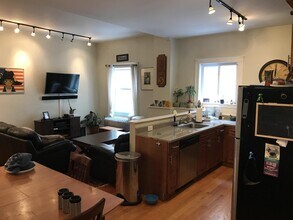 366 Broadway, Unit 1A in Somerville, MA - Building Photo - Building Photo