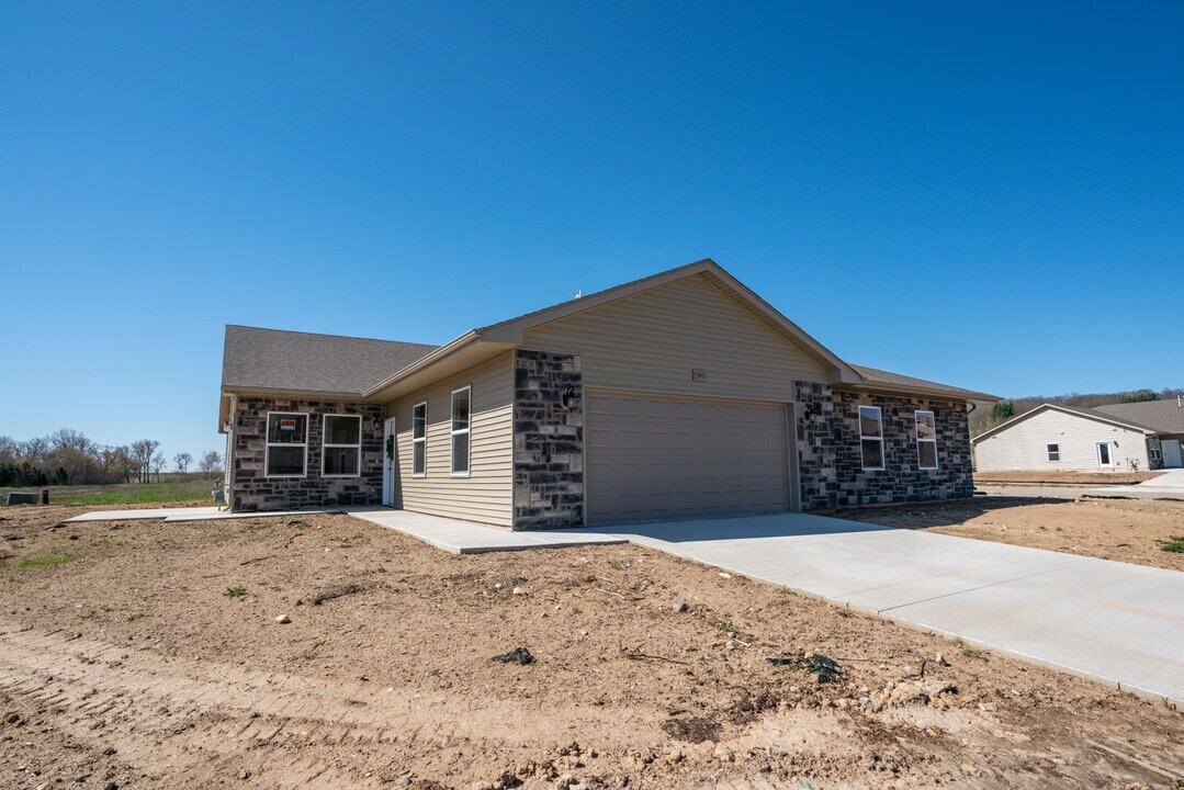 624 McKay Way in Waterloo, WI - Building Photo