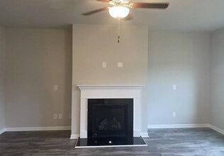 2516 Bear Mountain St in Lithonia, GA - Foto de edificio - Building Photo