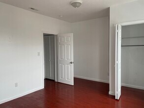26 N 51st St-Unit -3 in Philadelphia, PA - Building Photo - Building Photo