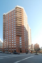 Kips Bay Court in New York, NY - Building Photo - Building Photo