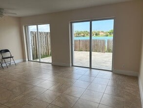 17479 SW 140th Ct in Miami, FL - Building Photo - Building Photo