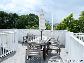 42 Cameron St in Brookline, MA - Building Photo - Building Photo