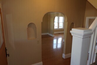 4912 SE 99th Ave in Portland, OR - Building Photo - Building Photo