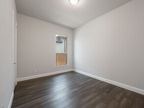 4412 La Roche Ave in Carrollton, TX - Building Photo - Building Photo