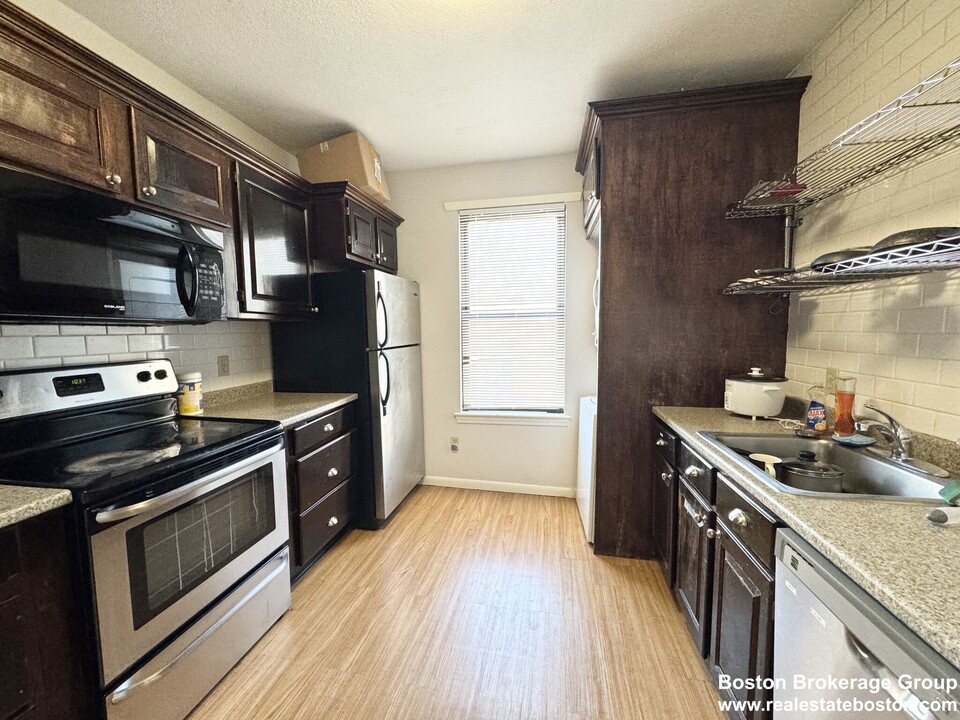 1578 Tremont St, Unit 4 in Boston, MA - Building Photo