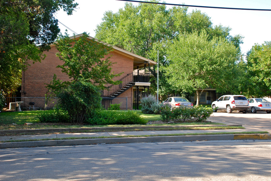 Town House Apartments in Weatherford, TX - Foto de edificio