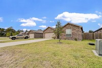 25465 Black Spruce Dr in Cleveland, TX - Foto de edificio - Building Photo