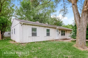 8425 Georgiana Ln in Indianapolis, IN - Building Photo