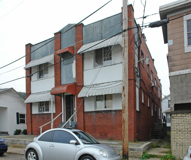 702 Thompson St in Charleston, WV - Building Photo - Building Photo