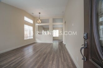 2711 Old River Ct in Tracy, CA - Building Photo - Building Photo
