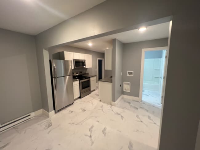 70 Maple Ave-Unit -1 in Ballston Spa, NY - Building Photo - Building Photo