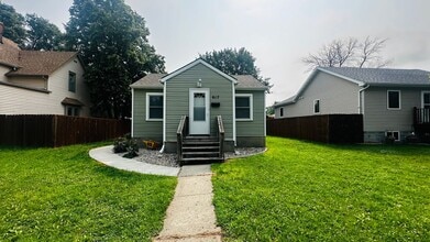 917 S 3rd St in Aberdeen, SD - Building Photo - Building Photo