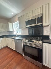 18 Garden St in Enfield, CT - Building Photo - Building Photo