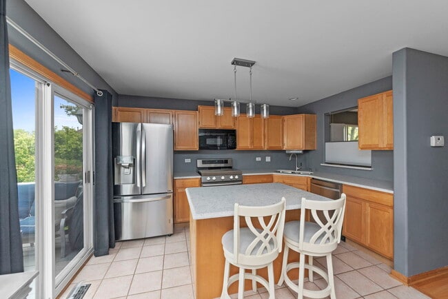 property at 18859 S Vanderbilt Dr