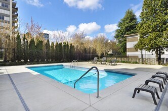 Skyline in Vancouver, BC - Building Photo - Building Photo