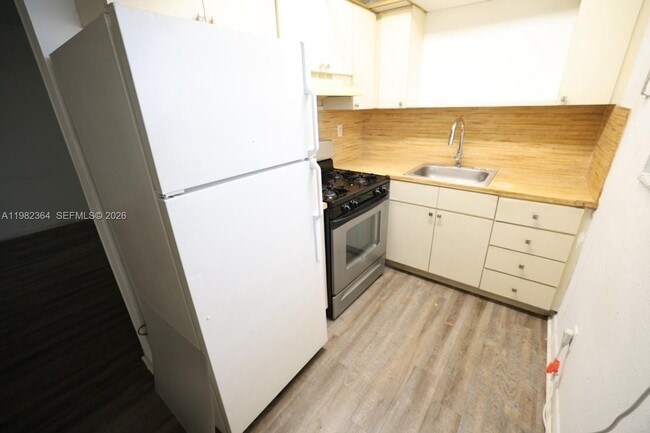 property at 2799 E 4th Ave