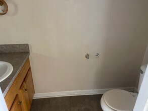 136 Ashberry Dr in Bardstown, KY - Building Photo - Building Photo