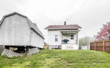 163 Oak Spring Rd in Canonsburg, PA - Building Photo - Building Photo