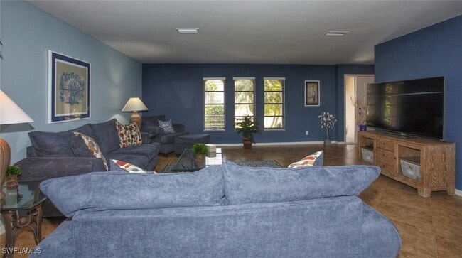 property at 5302 SW 25th Pl