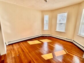 21 Warren St in Revere, MA - Building Photo - Building Photo