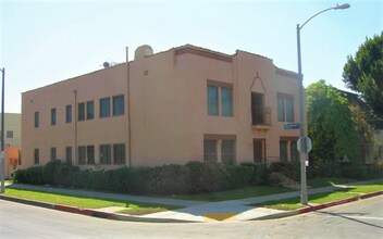 466 N Orange Grove Ave in Los Angeles, CA - Building Photo - Building Photo