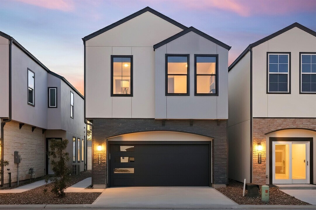 2939 El Fenice Ln in Houston, TX - Building Photo