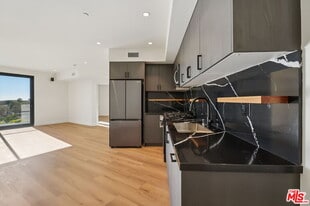 1110 Spaulding Ave in Los Angeles, CA - Building Photo