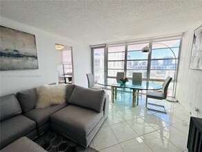 230 174th St in Sunny Isles Beach, FL - Building Photo - Building Photo
